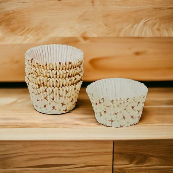 IKEA VINTERFINT Paper Baking Cups in Floral Beige Pattern Includes 2 (65… - Picture 2 of 5